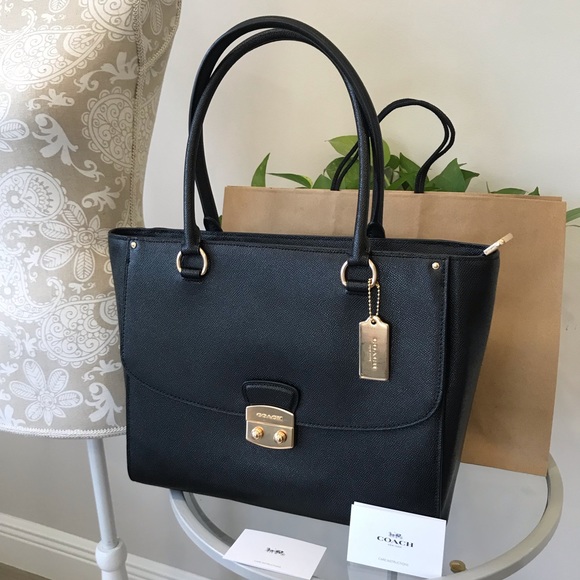 ⭐️COACH ⭐️❤️NWT AVARY Tote, Business Handbag Black - Picture 2 of 7